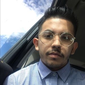 Meet your Posher, Aaron